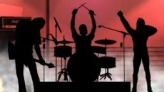 Kudos: Rock Legend - permainan dalam genre Bergiliran