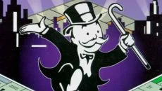 Monopoly Deluxe mirip dengan Monopoly Deluxe