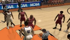 NCAA College Basketball 2K3 - permainan dalam genre Sudut pandang orang ketiga