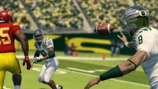 NCAA Football 14 - permainan dalam genre Sepak bola Amerika