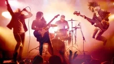 Rock Band 4 - permainan dalam genre Simulator