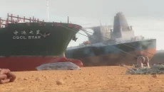 Ship Graveyard Simulator - permainan dalam genre Konstruksi