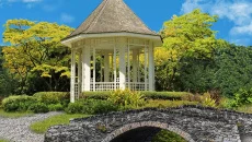 The Mystery of Blackthorn Castle mirip dengan The Mystery of Blackthorn Castle