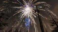 Pyroworks - permainan dalam genre Daring