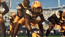 Maximum Football - permainan dalam genre Sepak bola Amerika